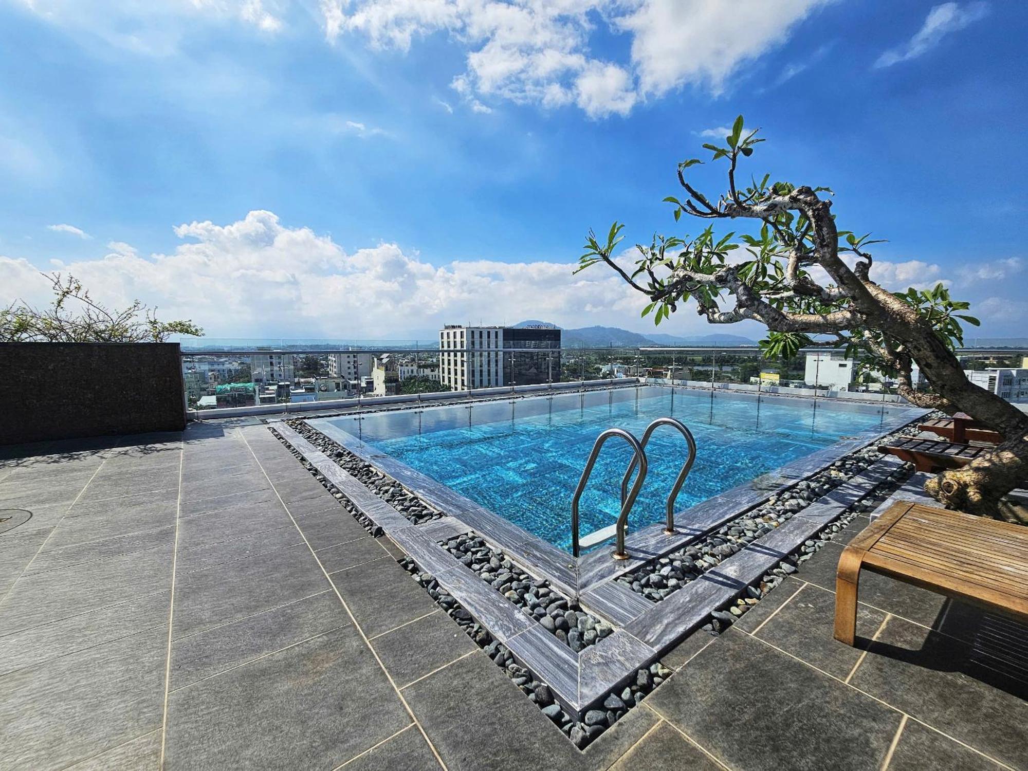 Mtr Apartment & Hotel Da Nang Esterno foto